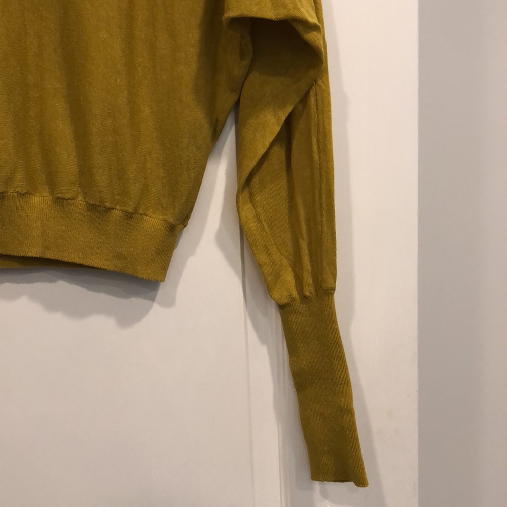 Exquisite top! - Picture 4 of 7
